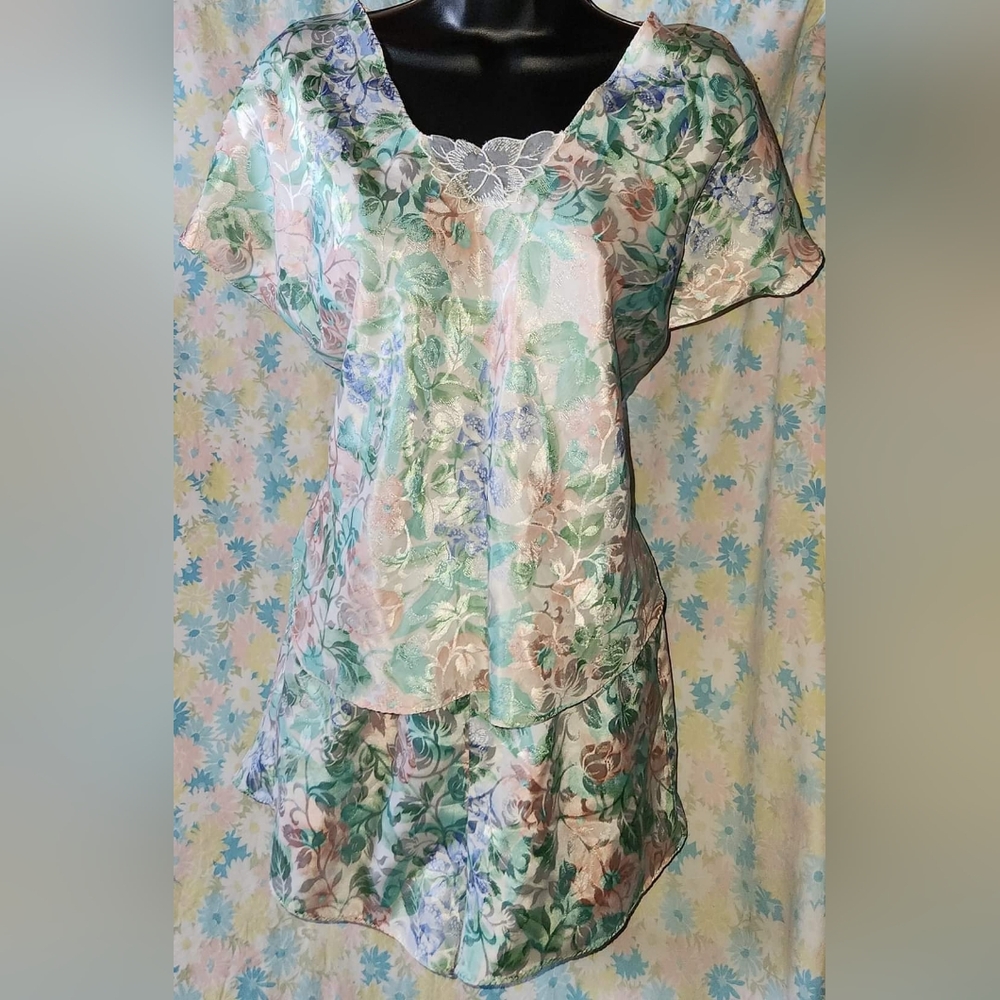Vintage Silky Pastel Floral 2-Piece Pajama Set *Volup*